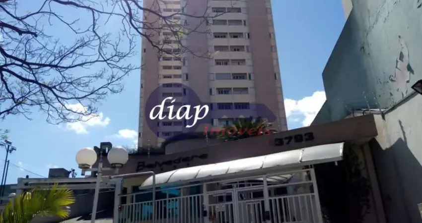 Lindo apartamento com 2 dormitórios, sacada ampla com sanca, quartos e cozinha planejados, banheiro com armário e box, lavanderia e 1 vaga de garagem.