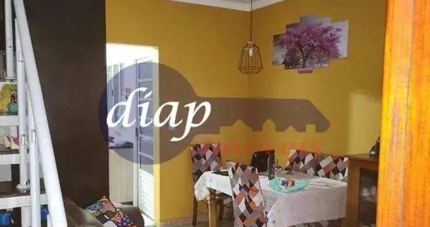 Ótima sobrado em condomínio fechado na Vila Esperança com 2 dormitórios, sendo o quarto de casal com closet e varanda, o dormitório de solteiro com ja