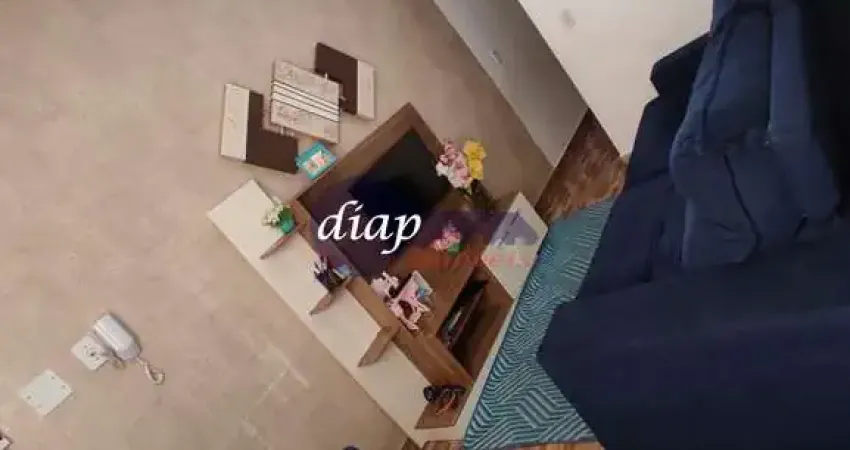 Ótimo apartamento na Vila Gomes Cardim com 2 dormitórios, cozinha com armários embutidos, sala ampla, 1 banheiro, área de serviço, varanda, 1 vaga de