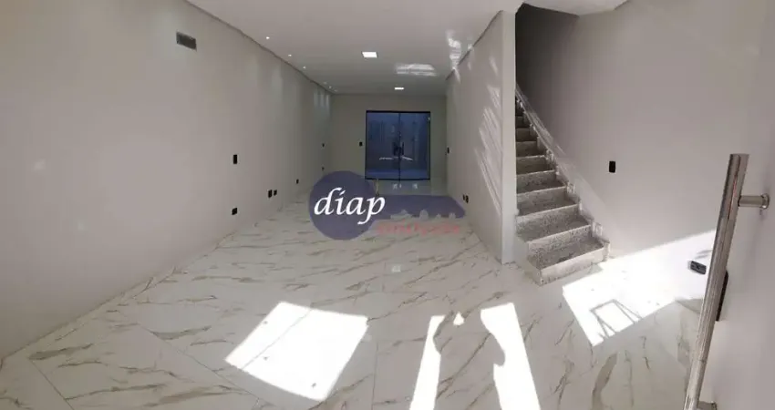 Sobrado novo na chácara santo antônio (zl) c/ 3 dormitórios, sendo 1 suíte, sala, cozinha, lavanderia e 2 vagas. excelente localização. venha conhecer