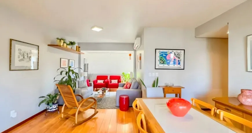 Apartamento com 3 quartos à venda na Rua Pedro Weingartner, 29, Rio Branco, Porto Alegre