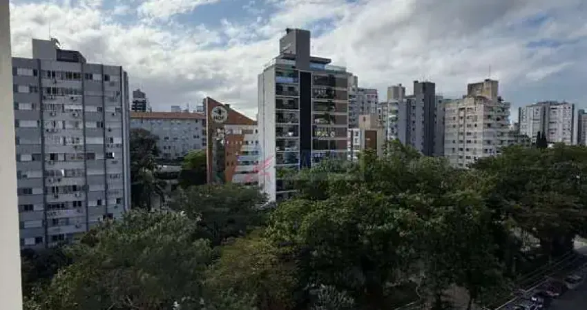 Apartamento com 3 quartos para alugar na Avenida Hercílio Luz, Centro, Florianópolis