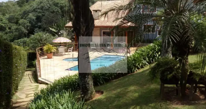 Casa à Venda em Condomínio na Serra da Cantareira, Mairiporã-SP: 3 Quartos, 3 Suítes, 4 Salas, 6 Banheiros, 6 Vagas, 470m².