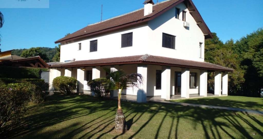 Imperdível: Casa de luxo com 5 quartos e 5 suítes no Refúgio da Serra, Mairiporã-SP, 530m² - Venda ou Locação!