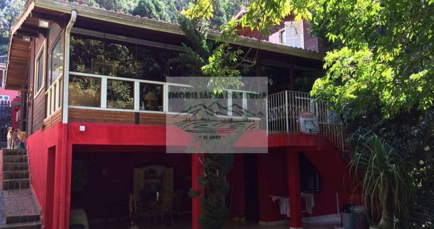 Aluguel de Casa em Condomínio no Alpes da Cantareira, Mairiporã-SP: 4 quartos, 1 suíte, 2 salas, 4 banheiros, 3 vagas, 300m².