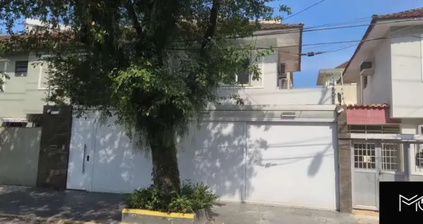 Sobrado no bairro do embaré – porteira fechada, automatizado e com área gourmet