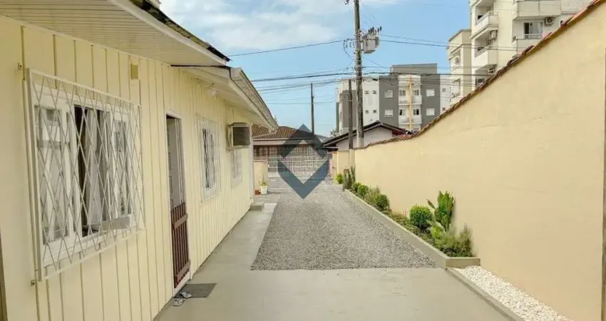 Casa com 2 residências e salão de festas à venda - costa e silva, joinville-sc