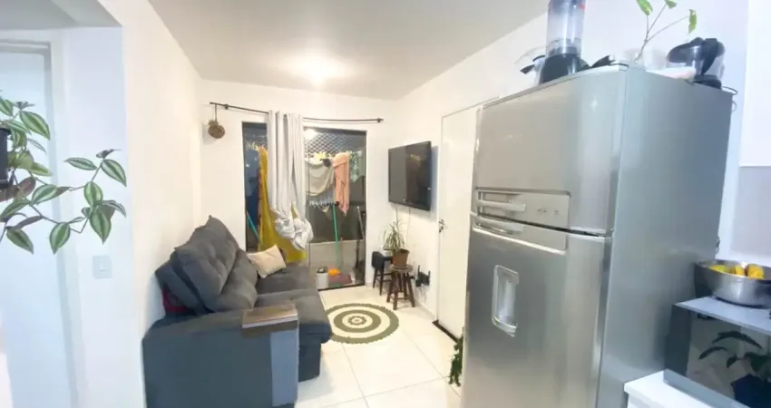 Apartamento à Venda 2 Quartos (1 Suíte) | 51 m² | Térreo | Pinhais