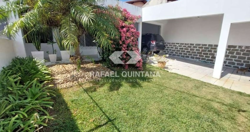 Casa 3 Quartos sendo 1 Suíte, 2 Vagas, em Barreiros, SJ, com 3 quartos sendo 1 suíte, 220m² Privativos e  380m² de Terreno