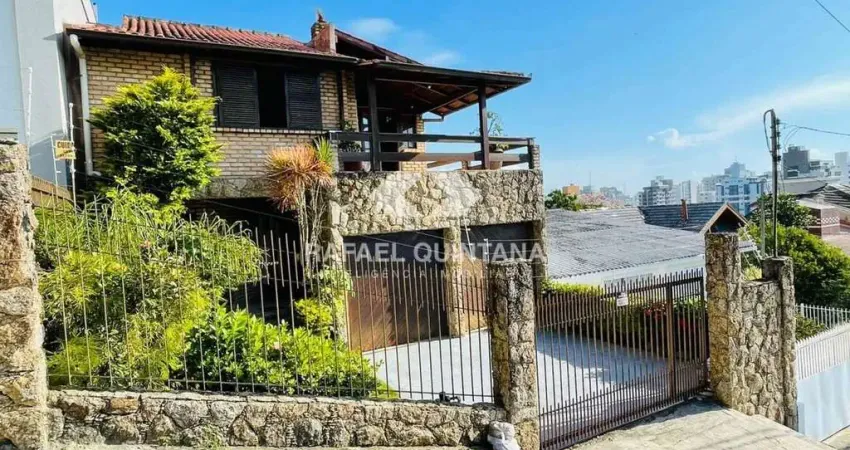 Casa à venda, 3 quartos sendo 1 suíte, 2 vagas, 390m², centro, florianópolis - sc