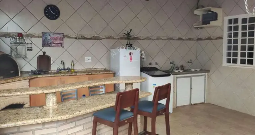 Casa de Condomínio para venda em Jardim Interlagos de 120.00m² com 3 Quartos, 1 Suite e 2 Garagens
