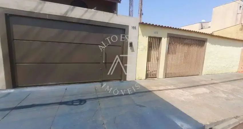 Casa para venda em Jardim Antártica de 127.00m² com 3 Quartos, 1 Suite e 2 Garagens