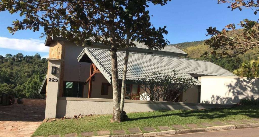 Casa com 3 dormitórios à venda, 290 m² por R$ 3.200.000,00 - Jardim Flamboyant - Atibaia/SP