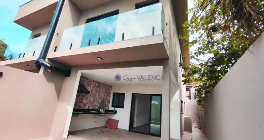 Sobrado Moderno com Piscina Aquecida
