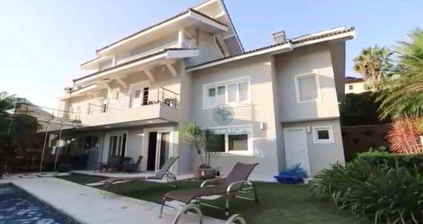 Casa em Condomínio de Alto Padrão