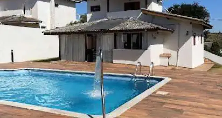 Casa Alto Padrão em Condominio Fechado
