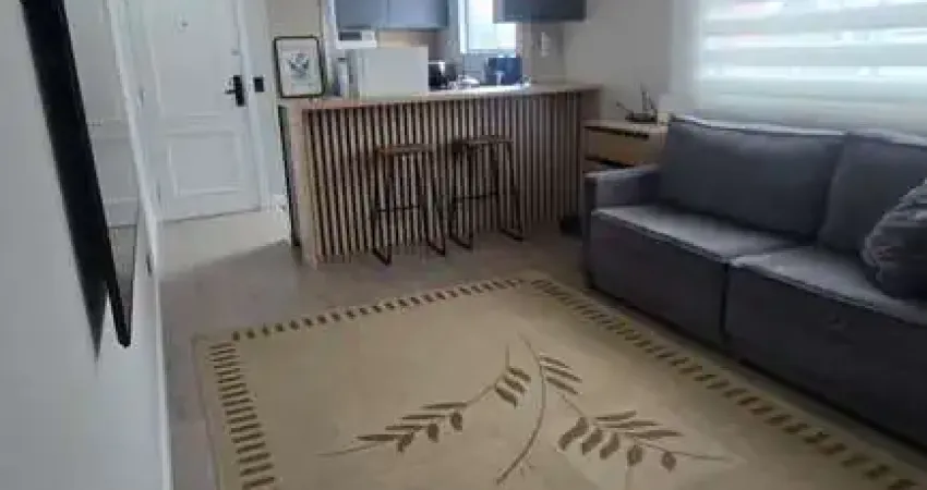 Apartamento Mobiliado à Venda no Água Verde em Curitiba 2 Quartos Último Andar com Elevador Edifício da Mirene