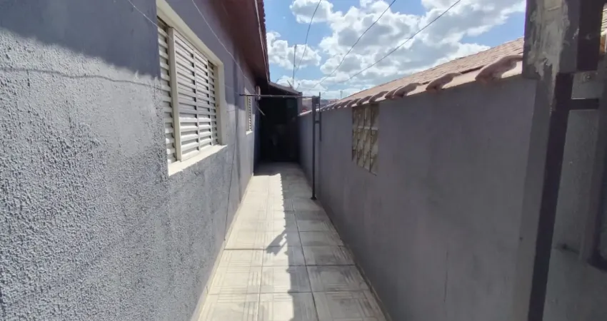 Casa térrea em condômio fechado com 2 quartos sendo 1 suíte e 2 vagas no padroeira - osasco