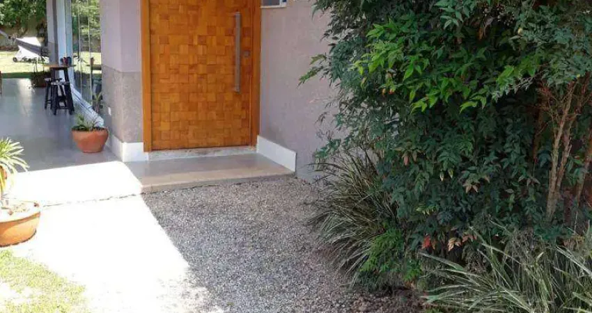 Casa com 3 suítes à venda no Condomínio Parque das Garças I em Atibaia/SP - CA0999
