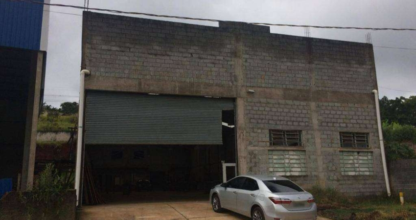 Galpão à venda, 703 m² - Vicente Nunes - Nazaré Paulista/SP - GA0071