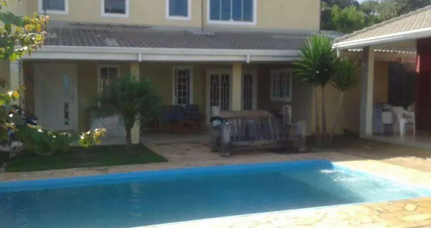 Casa com 3 dormitórios à venda de 300 m² no bairro Vitória Régia em Atibaia/SP - CA1371