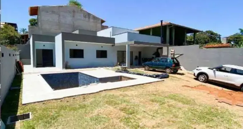 Casa com 3 dormitórios à venda, no bairro Portão em Atibaia/SP - CA4763