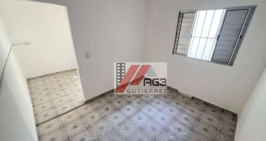 Quarto, cozinha, banheiro e área de serviço  externa na Vila Carolina - Bairro do Limão