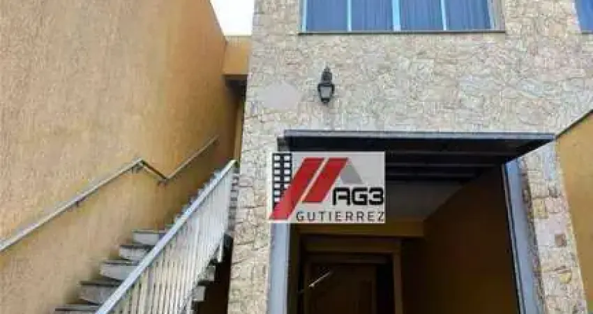 Sobrado de 4 dormitórios, suíte, edícula, quintal com churrasqueira e cinco vagas de garagem na Freguesia do Ó