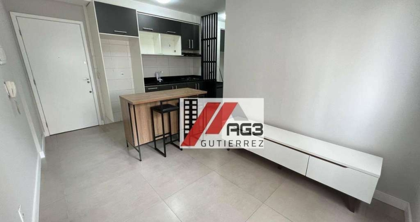 Apartamento reformado com móveis planejados com 2 dormitórios, vaga e lazer completo no Bairro do Limão