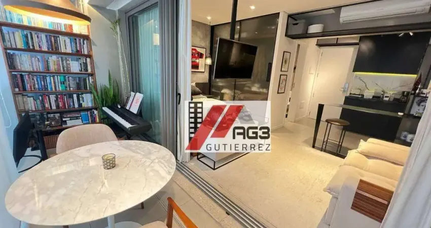 Studio completamente mobiliado com estrutura de hotel, varanda e vaga de garagem ao lado da Avenida e Metrô Faria Lima