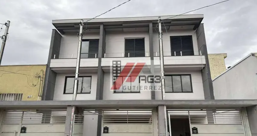 Sobrado novo com duas suítes, área gourmet, lavabo e duas vagas na vila carolina - bairro do limão