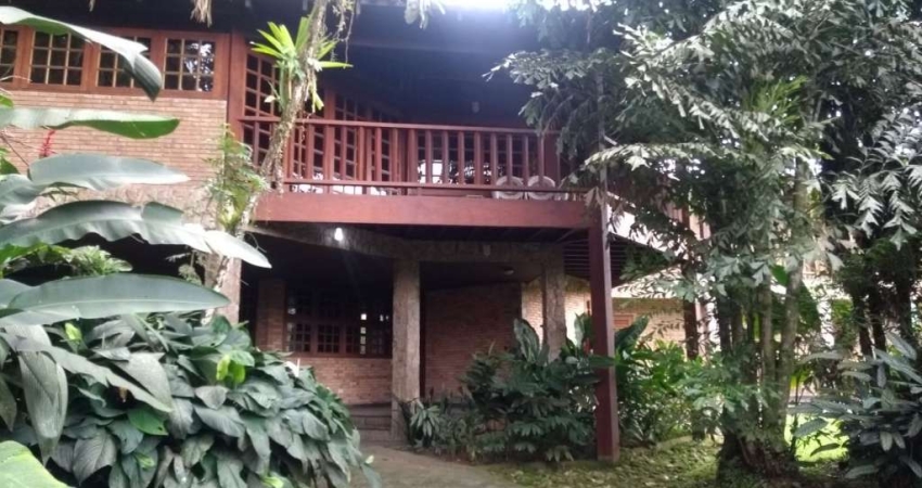 Casa com 5 quartos à venda na Praia do Lazaro, Ubatuba 