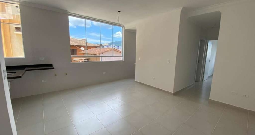 Apartamento recém entregue com 3 dormitórios (1 suiíte) e área de lazer com vista panorâmica do mar.