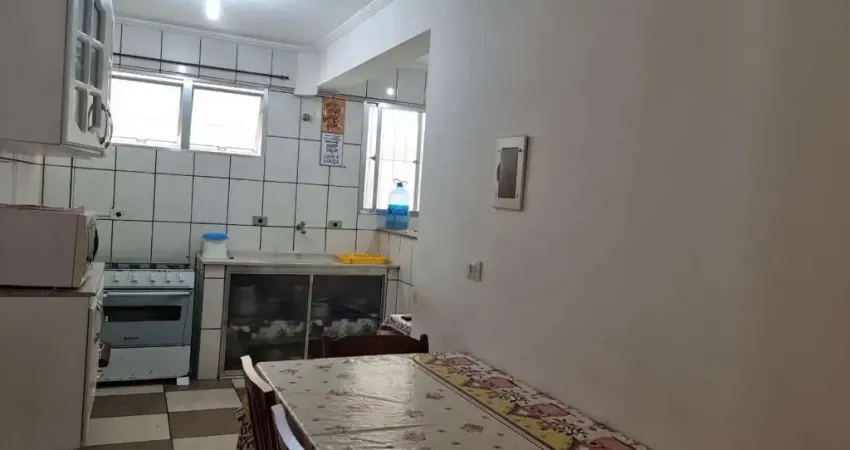 Apartamento térreo na Praia Prande, 2 dormitórios . Piscina. Garagem.