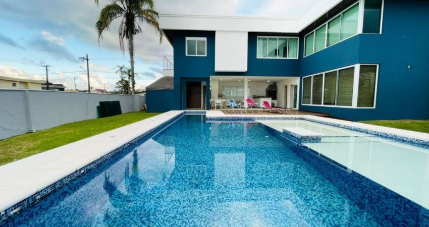 Casa alto padrão no condomínio costa nova