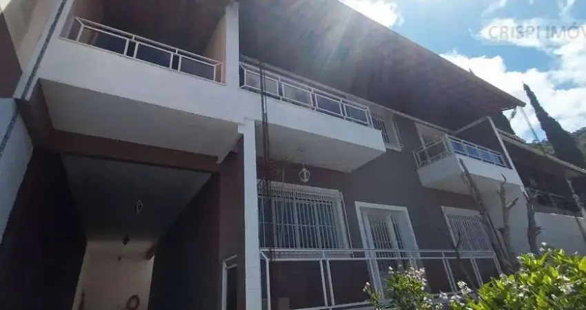Casa com 4 dormitórios à venda, 229 m² por R$ 830.000,00 - Bosque dos Pinheiros - Juiz de Fora/MG