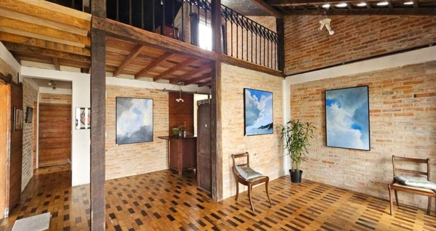 Casa Residencial ou Comercial conceitual rústica à venda, 165 m² por R$ 599.000 - Pinheirinho - Curitiba/PR