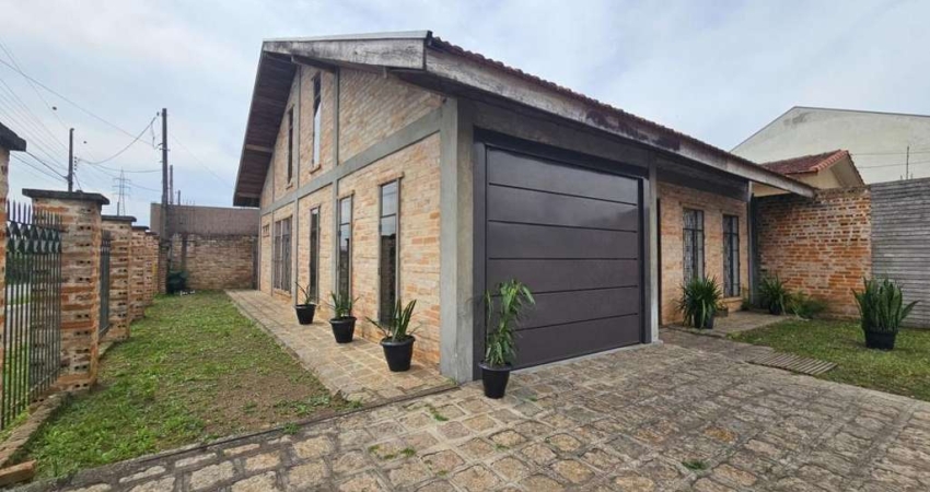 Casa conceitual rústica à venda, 165 m² por R$ 620.000 - Pinheirinho - Curitiba/PR