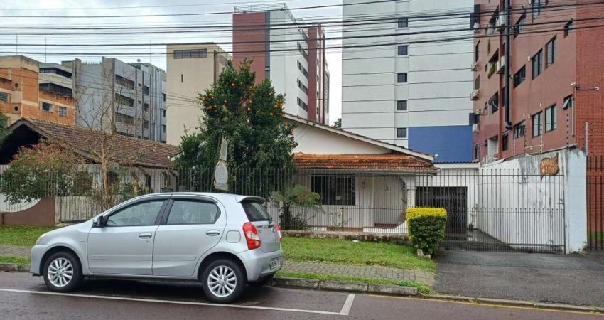 TERRENO ZR4 A VENDA NO CABRAL.