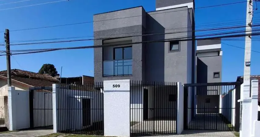 Apresentamos magnífico triplex novo, localizado no bairro Xaxim, em Curitiba.
