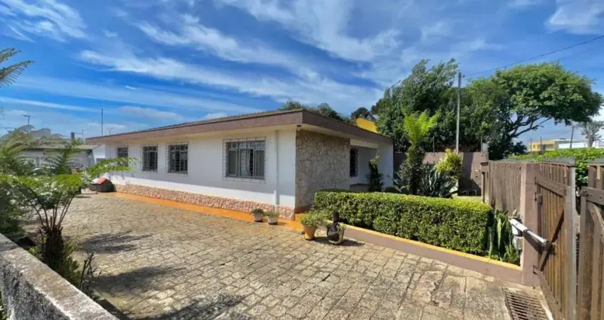 Casa com 4 quartos à venda na Rua Valentin Nichele, 123, Pinheirinho, Curitiba