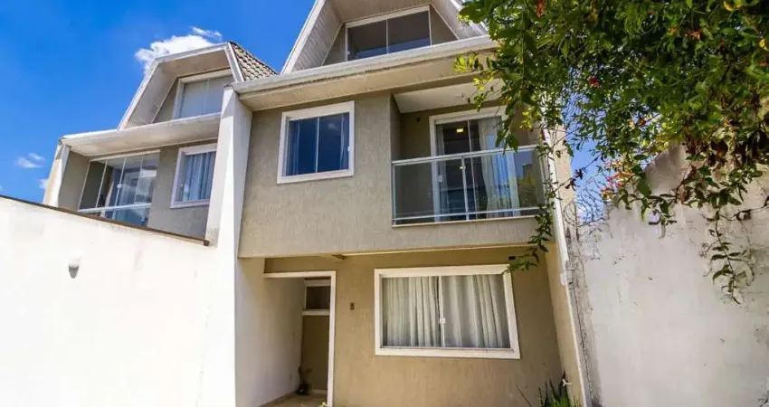 Sobrado triplex semi mobiliado em condomínio no bairro alto