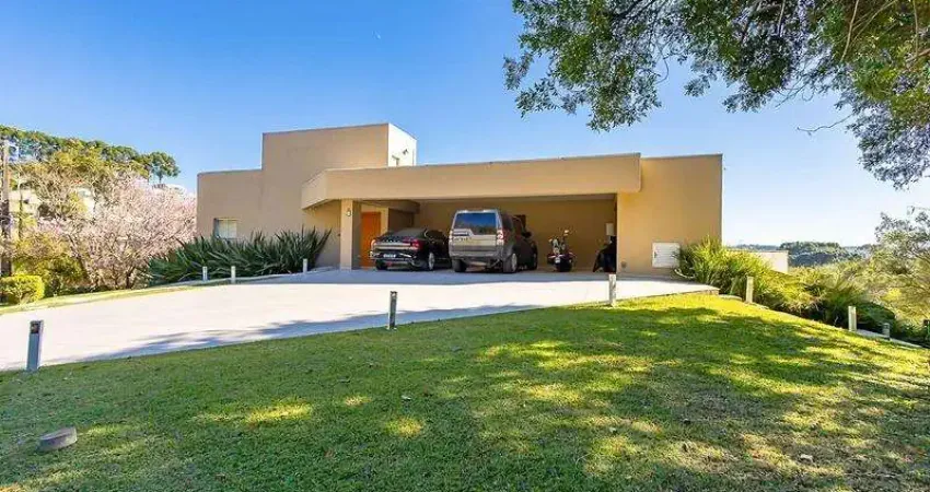 Casa exclusiva em condomínio de alto padrão – segurança, conforto e lazer completo