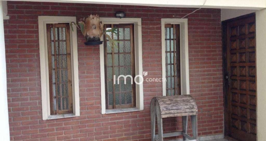 Vende se Casa no Jd.Santa Gertrudes - Jundiaí SP 176m²  3 Quartos sendo 1 Suíte na parte inferior, quintal com pomar,  avenida principal do bairro!!!