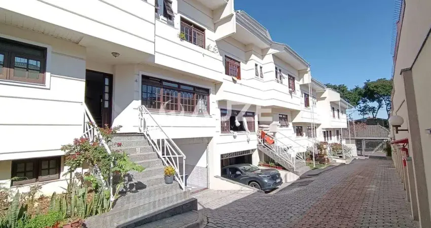 Sobrado Quadruplex com Ático Ensolarado em Condomínio em região nobre e residencial do Jardim Socia