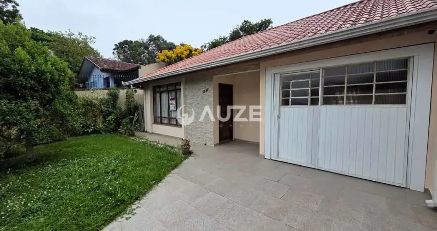 Tradicional casa térrea curitibana no Bairro Alto. 3 Quartos, 2 Vagas Cobertas - Aceita Financiamen