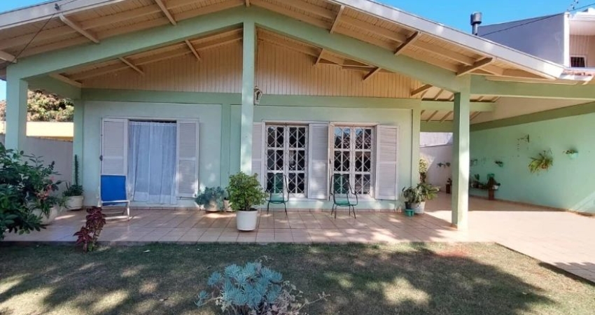Casa com 5 quartos à venda na Rua José Bulla, 399, Jardim Internorte, Maringá