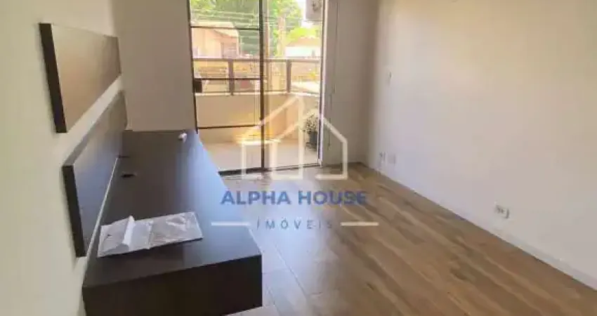 Lindo Apartamento para venda com 03 dormitórios (sendo 01 suíte), elevador privativo, e planejados