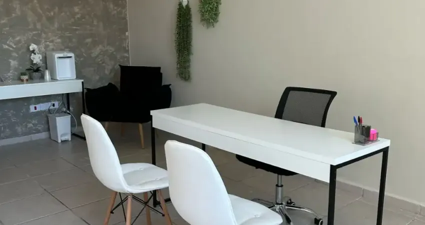 Sala com banheiro no centro de Taubaté