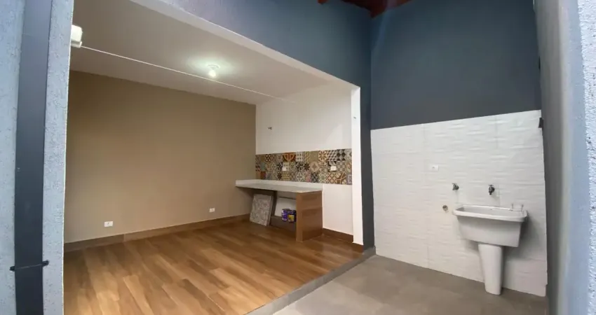 Casa com 2 quartos para alugar na Rua Doutor Jorge Winther, 686, Centro, Taubaté